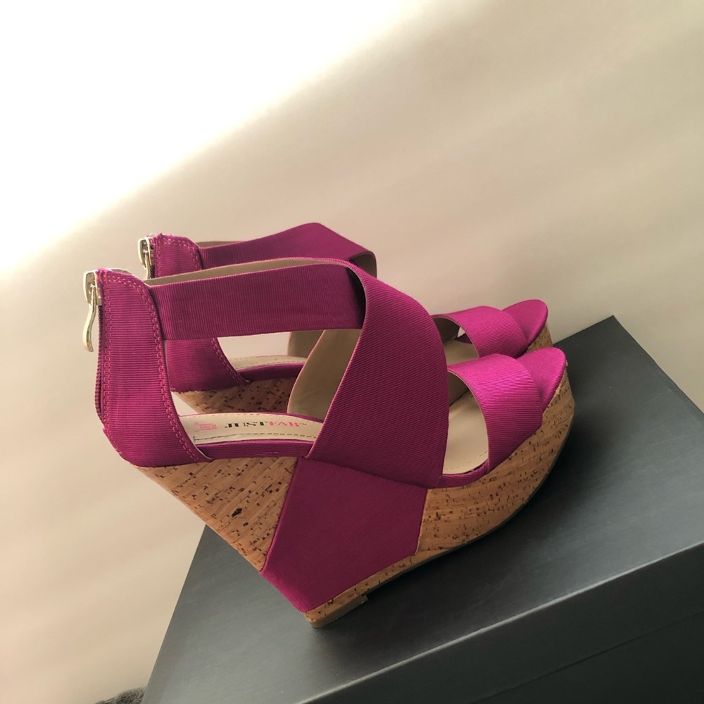 A pair of High Heels - Picture 2 of 4